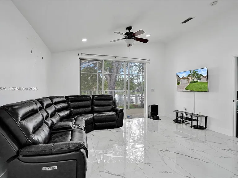 4108 Sapphire Ter — Photo 14