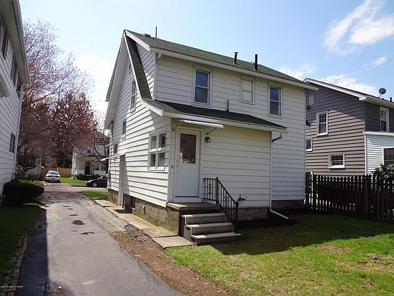 5th image of 660 Warren Ave