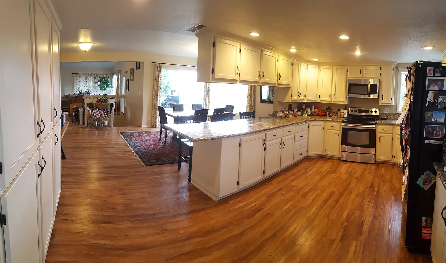2350 Robertson Crst photo 1