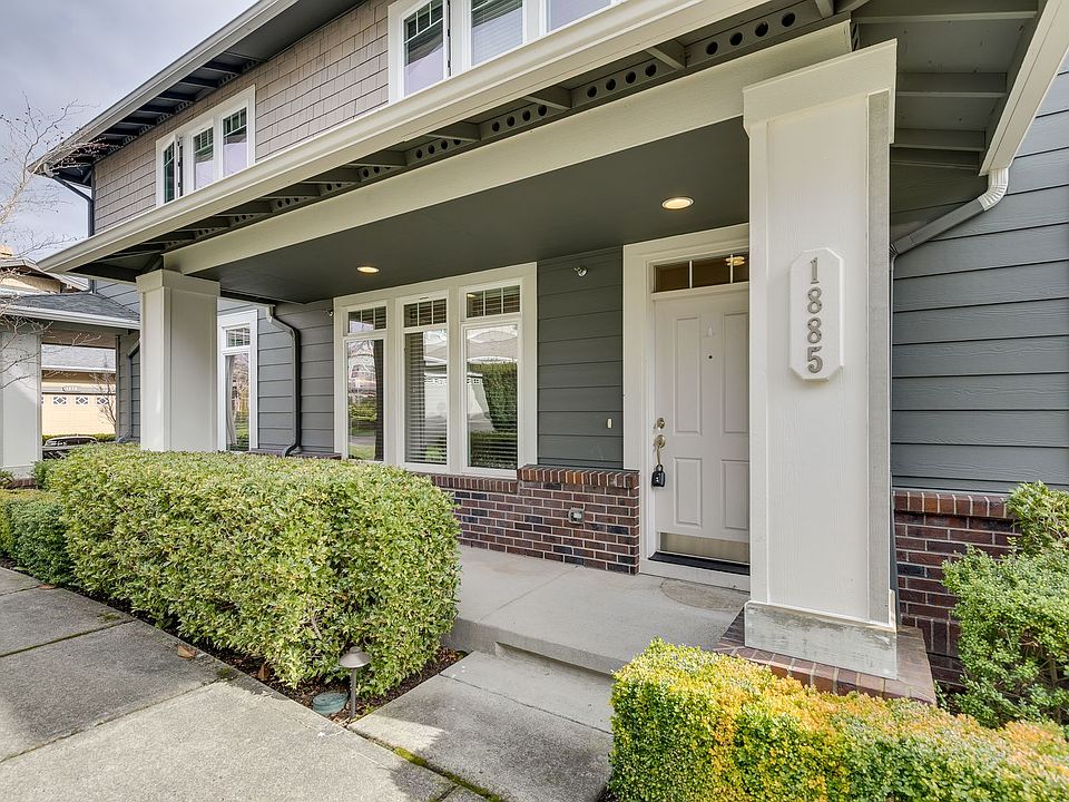 1st image of 1885 11th Ln NE
