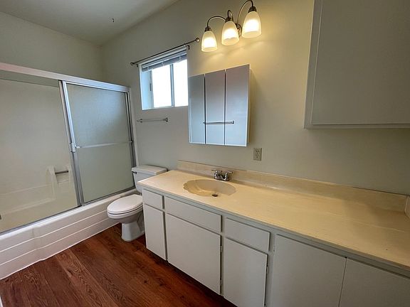 3rd image of 650 Ocean Park Blvd APT 6