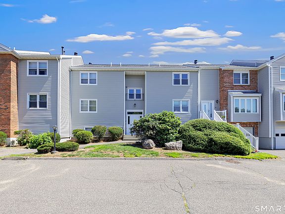 3rd image of 53 Carriage Drive #53