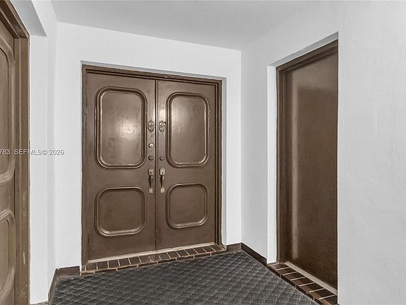 2nd image of 13951 Kendale Lakes Cir #208A