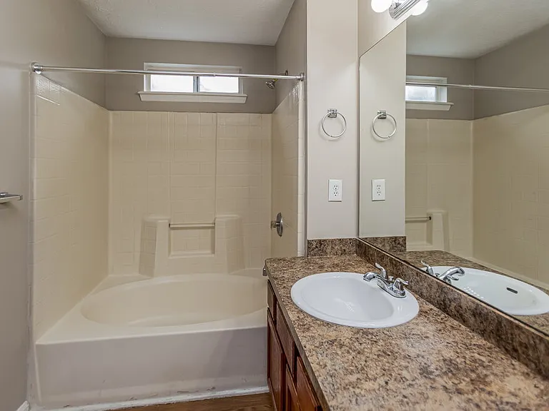4878 Noah Rdg — Photo 11
