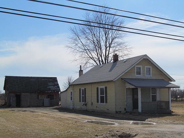 2nd image of 62747 New Haven Rd