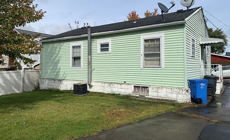 2nd image of 1270 6th St