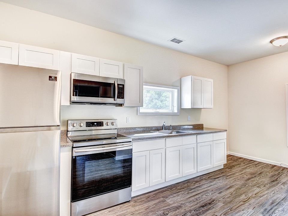 1st image of 16 West St Unit 6