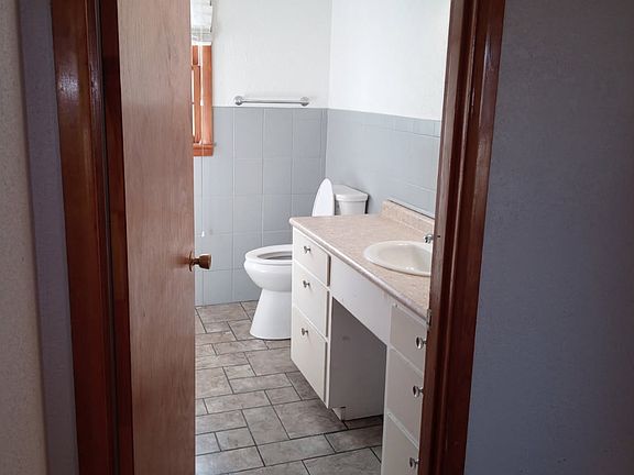 5th image of 1523 Seifert Dr
