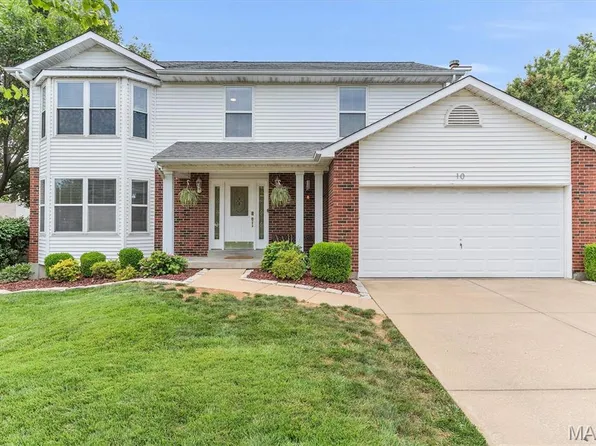 10 Silverdale Ct, Saint Charles, MO 63303