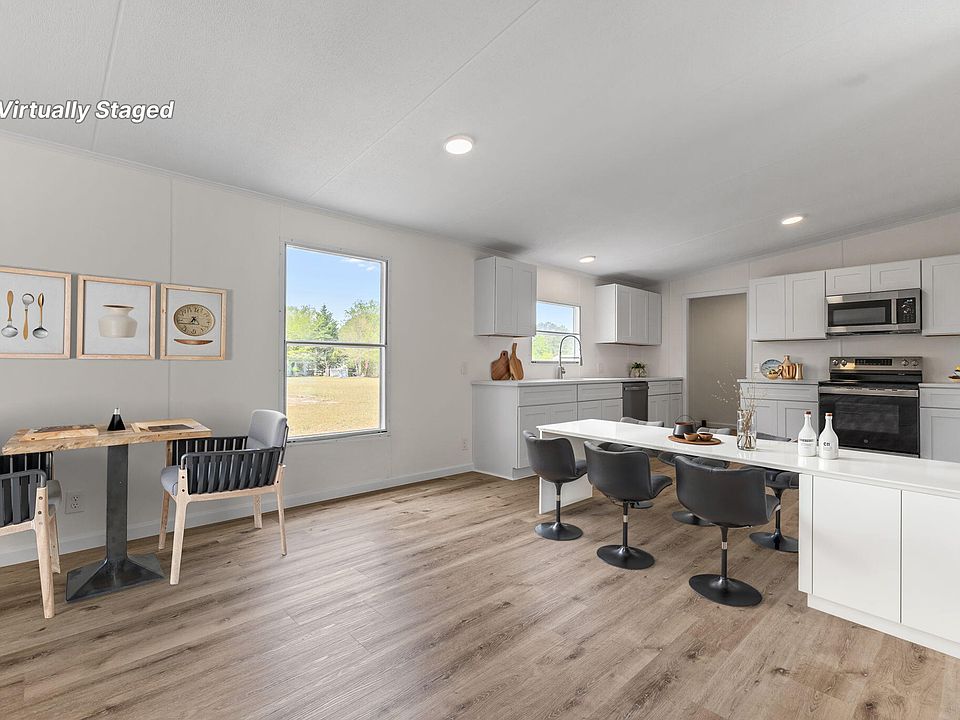 1st image of 907 Sara Ln