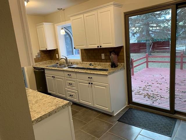 2nd image of 935 Marias Ave