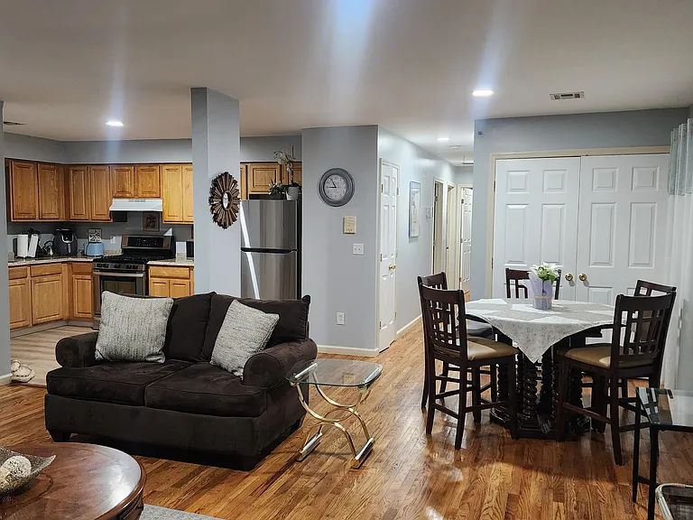 14 Governor St #3 — Photo 15
