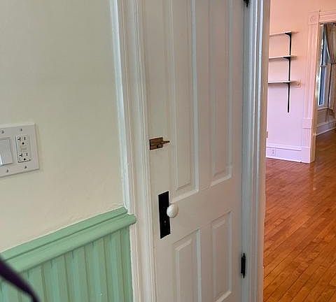 5th image of 2645 Colfax Ave S