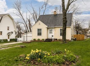 434 19th St NE, Cedar Rapids, IA 52402