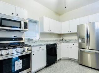 2246 W Armitage Ave #1REAR, Chicago, IL 60647