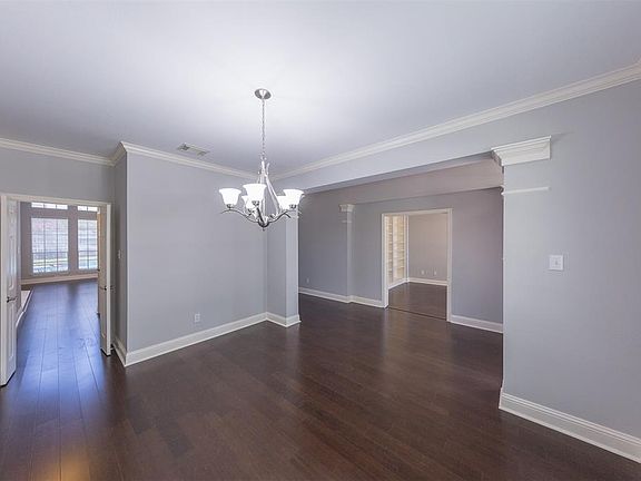 3rd image of 3005 Autumn Creek Dr