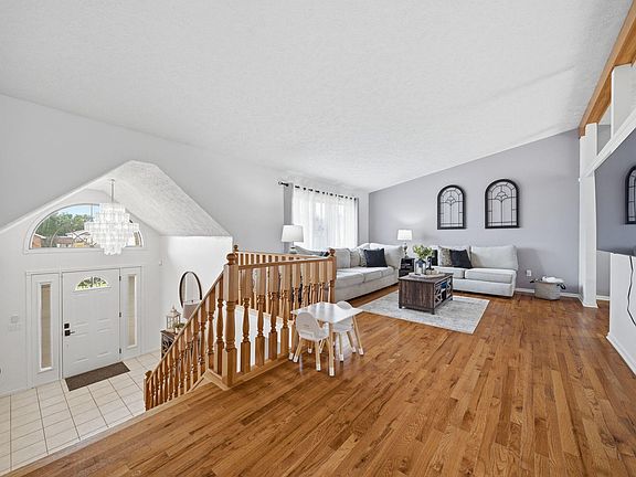 3rd image of 3020 Diamond Dr
