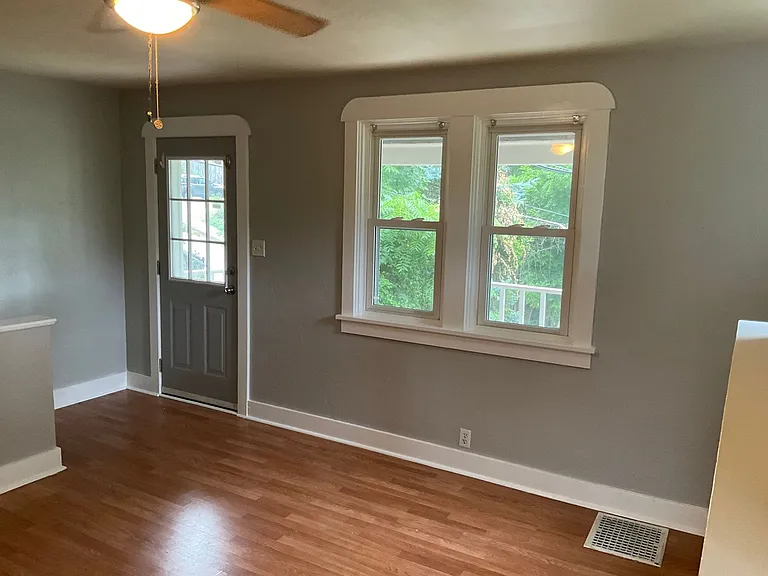 1018 Bellaire Ave — Photo 5