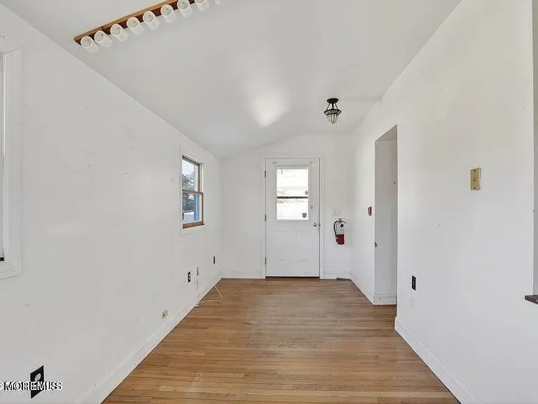 15 Hummingbird Way — Photo 35