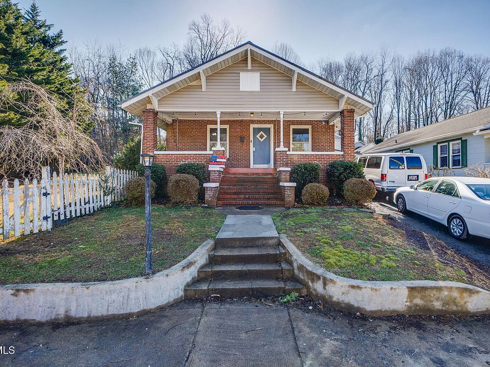 1st image of 605 Franklin St