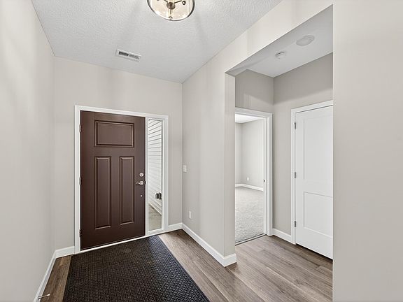 2nd image of 1500 Victory Ln NE