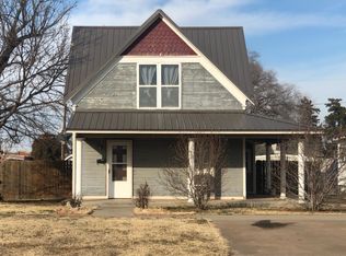 214 Barnes Ave, Alva, OK 73717