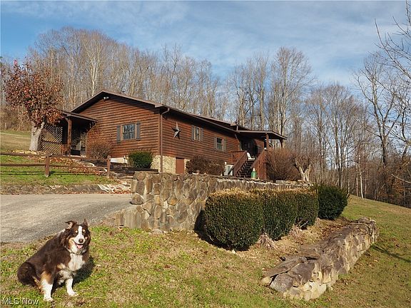 4th image of 134 Greenwood Dr