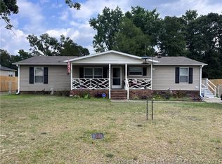 1401 Darby Dr, Raeford, NC 28376