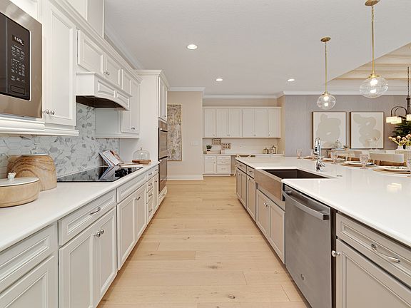 Ample cabinet space