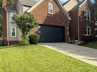 712 Maple Ridge Ln, Lexington, KY 40509