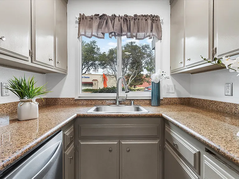 31131 Alvarado Niles Rd — Photo 12
