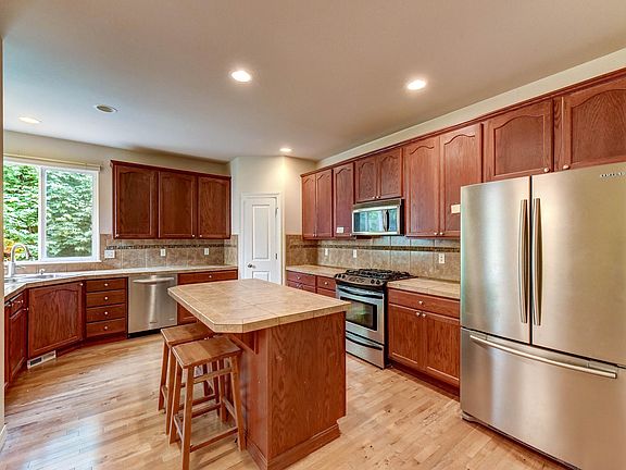 5th image of 14884 NE 78th Way Unit 2