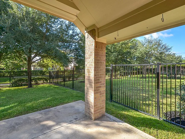 18323 S Elizabeth Shore Loop — Photo 39
