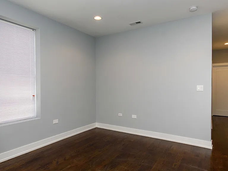 2163 N Bell Ave #CH1 — Photo 5