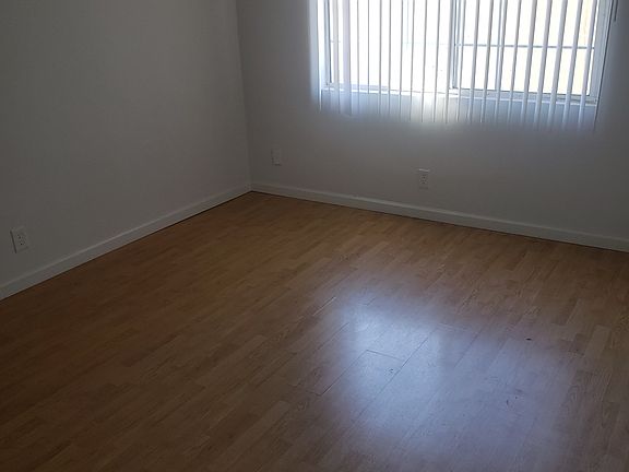 2nd image of 1655 W Pampas Ln APT 14