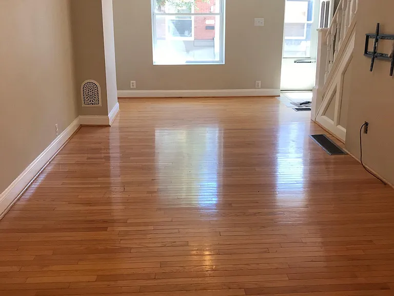 115 Tree St — Photo 5