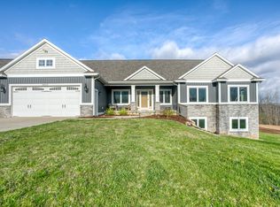 4310 Oakland Hills Dr, Dorr, MI 49323