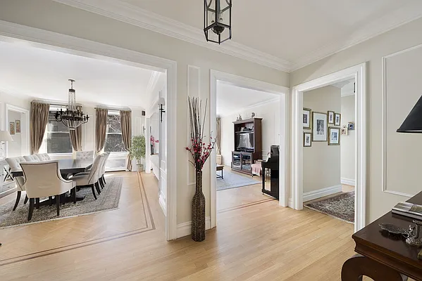 Sold by PHP Realty Services | media 25