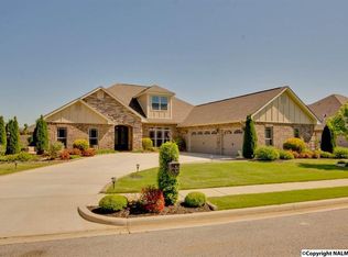 83 Walnut Cove Blvd SW, Huntsville, AL 35824