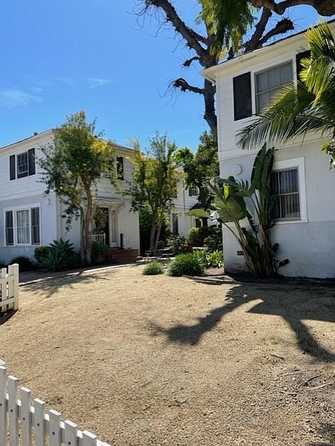 1st image of 15124 Dickens St #15124