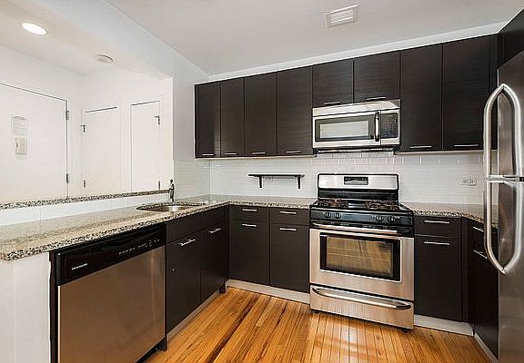 3rd image of 401 W 25th St APT 11F