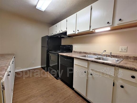 4th image of 608 John Paul Jones Dr APT 154