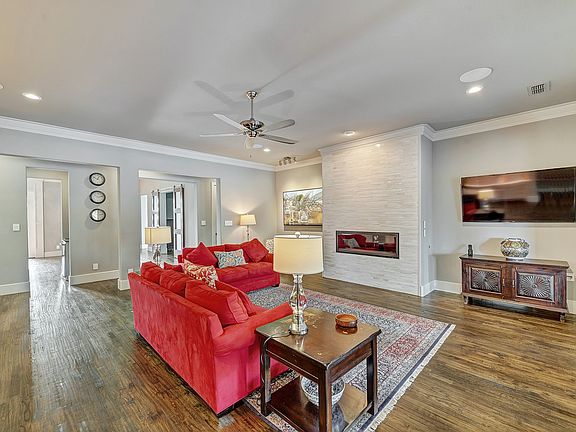 4th image of 2404 Oakbend Ct