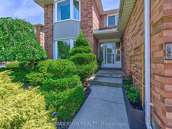 2nd image of 15 Hall Cres