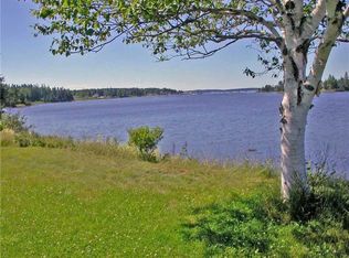 102 Tremont Rd, Bernard, ME 04612