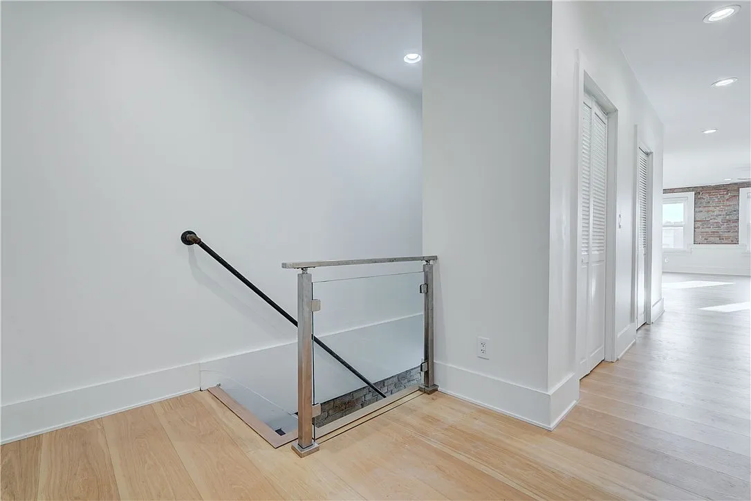 2 bed, 1.0 bath, 1200 sqft, $1,895 — Photo 3