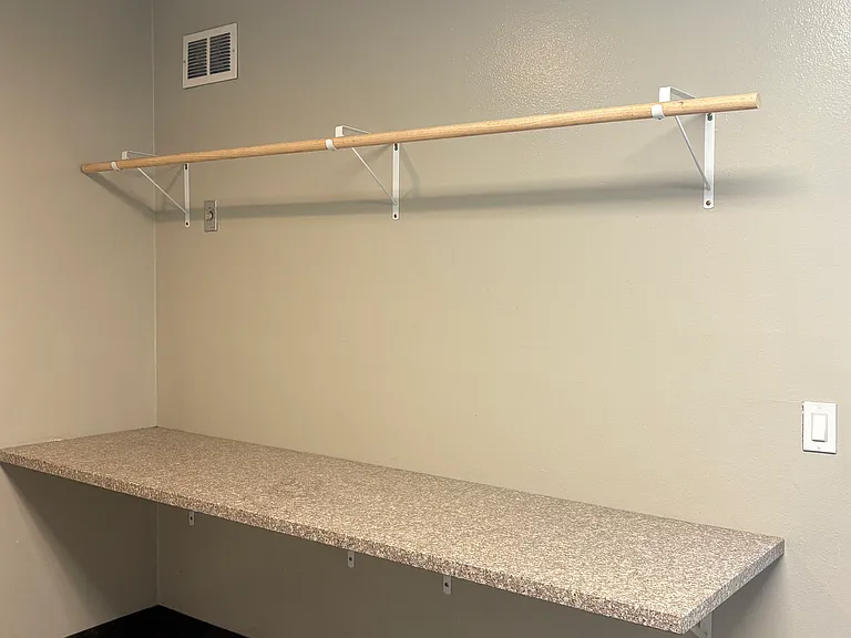 Harbor Village Apartments — Photo 9