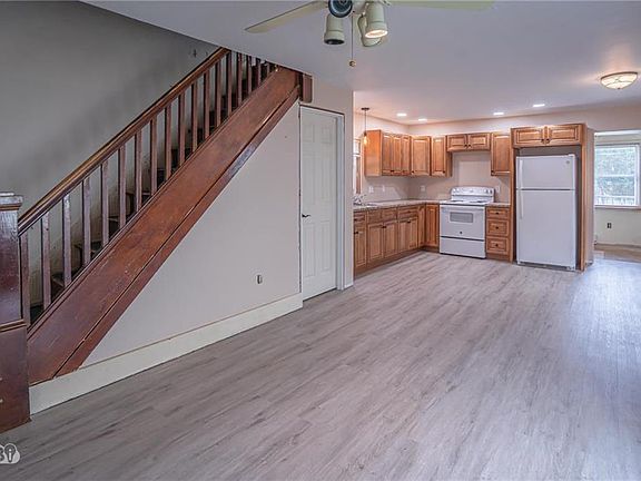 5th image of 717 E Tioga St