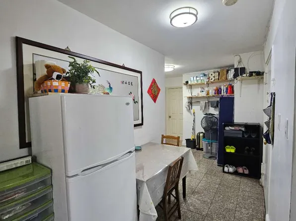 43-43 Kissena Boulevard image 6 of 11