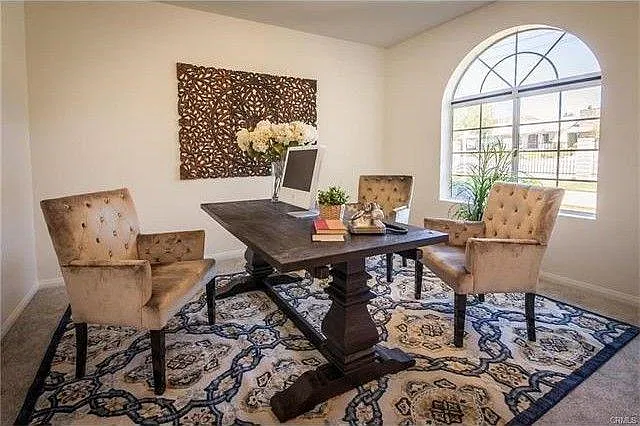 4 bed, 3374 sqft, $4,000 — Photo 3